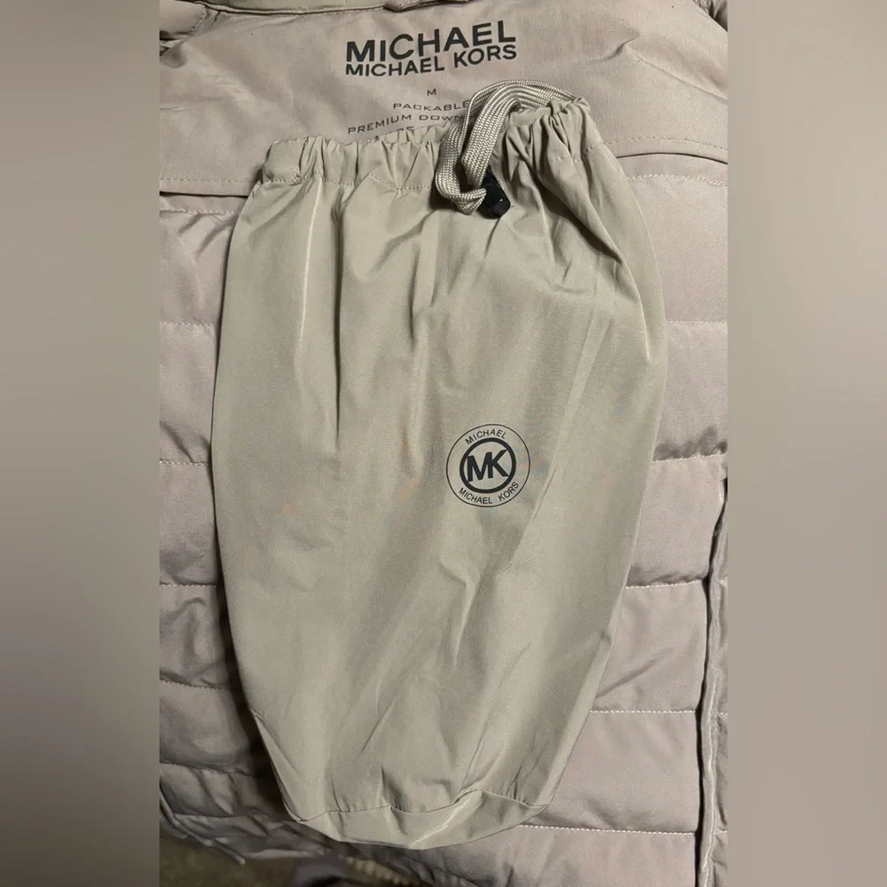 Michael Kors Packable Puffer Jacket-Hooded - Picture 10 of 10